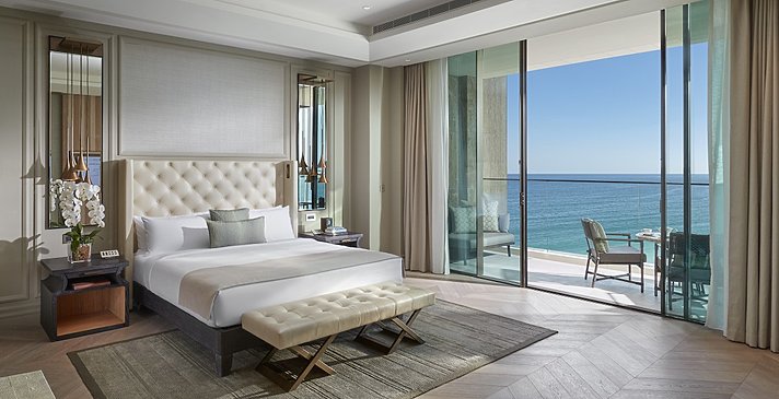 Premier Sea View Suite