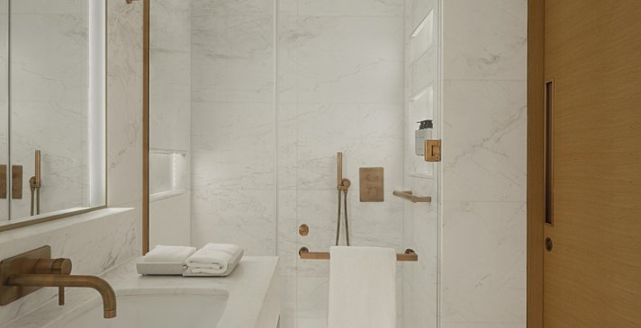 Rising Light Guestroom Badezimmer - Delano Dubai