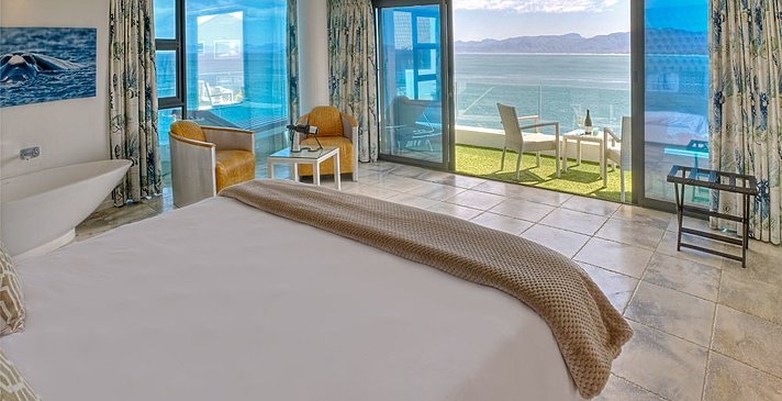 Sea Star Cliff Lodge - Seafacing Luxury Room