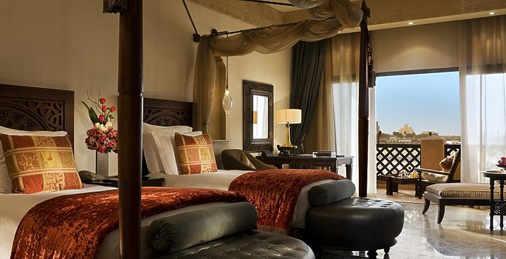 Deluxe Sea View Twin - Sharq Village & Spa, A Ritz-Carlton Hotel