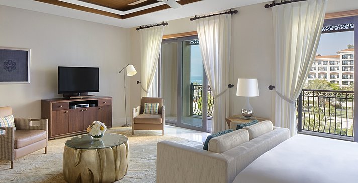 St. Regis Suite Wohnbereich - The St. Regis Saadiyat Island Resort