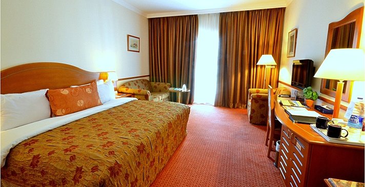 Suite Schlafzimmer - Golden Tulip Nizwa