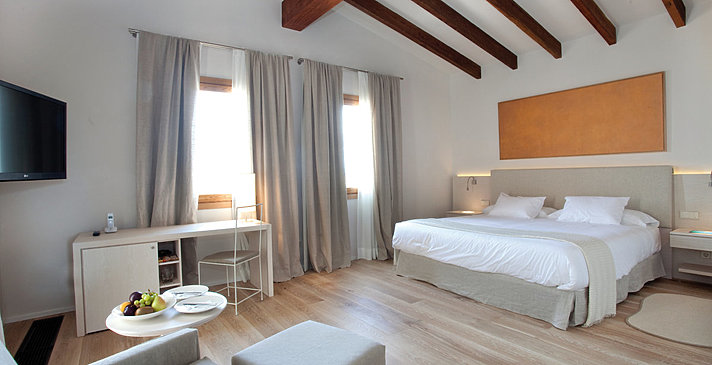 Suite mit Terrasse - Fontsanta Hotel Thermal Spa & Wellness