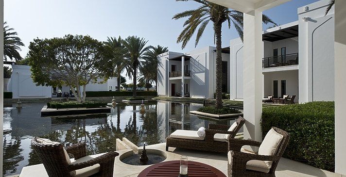 Terrassenbeispiel Club Suite /Villa - The Chedi - Muscat