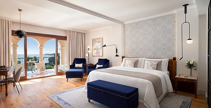 Junior Suite Sea View - The St. Regis Mardavall Mallorca Resort