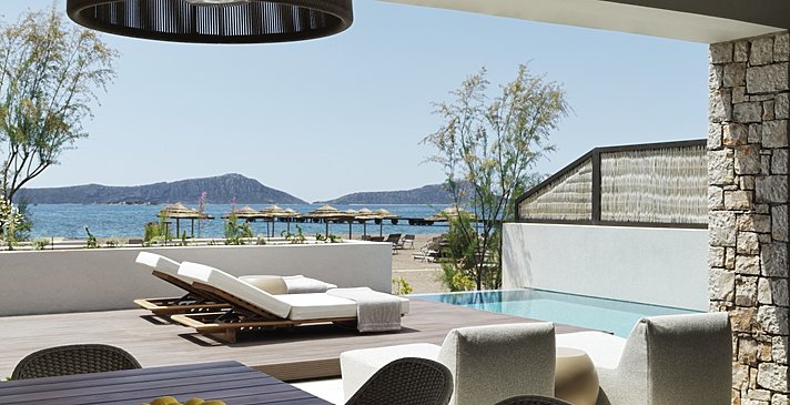 WOW Beachfront Infinity 1 BR Suite - W Costa Navarino