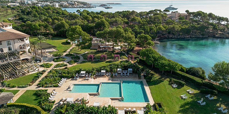 Pool - The St. Regis Mardavall Mallorca Resort