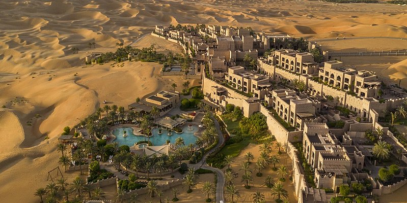 Qasr Al Sarab Desert Resort by Anantara