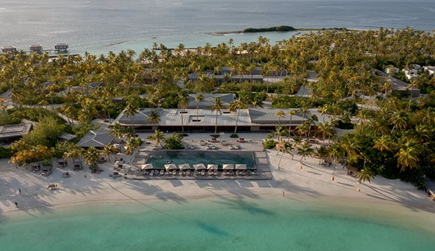 Patina Maldives, Fari Islands